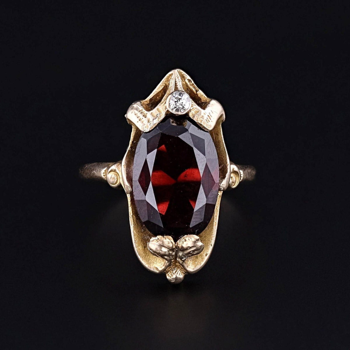 Antique Almandine Garnet Ring of 10k Gold - Trademark Antiques