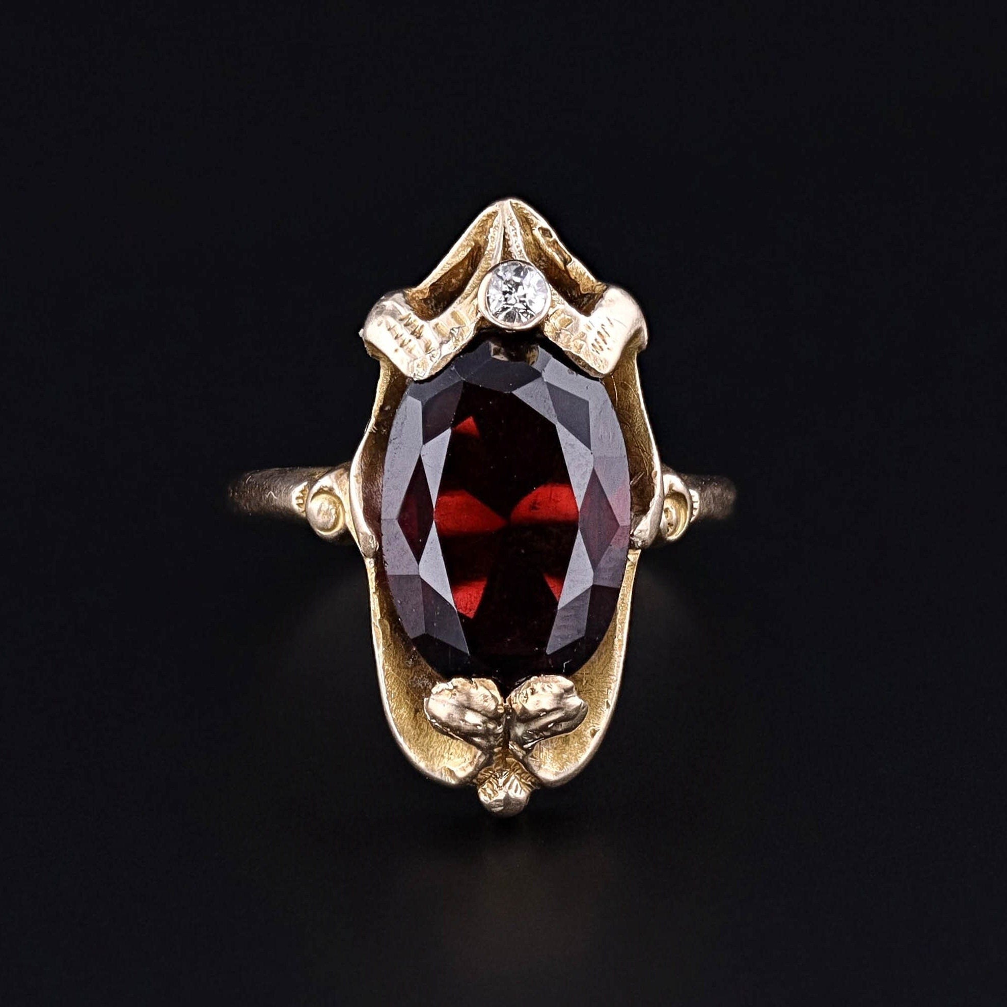 Antique Almandine Garnet Ring of 10k Gold - Trademark Antiques