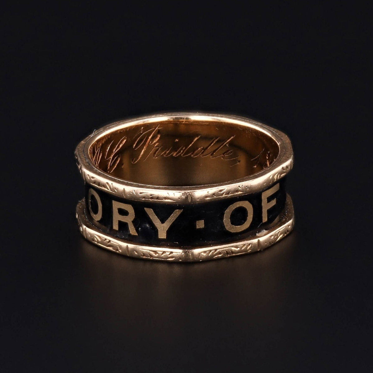 Antique Black Enamel 'In Memory Of' Mourning Ring of 18k Gold - Trademark Antiques