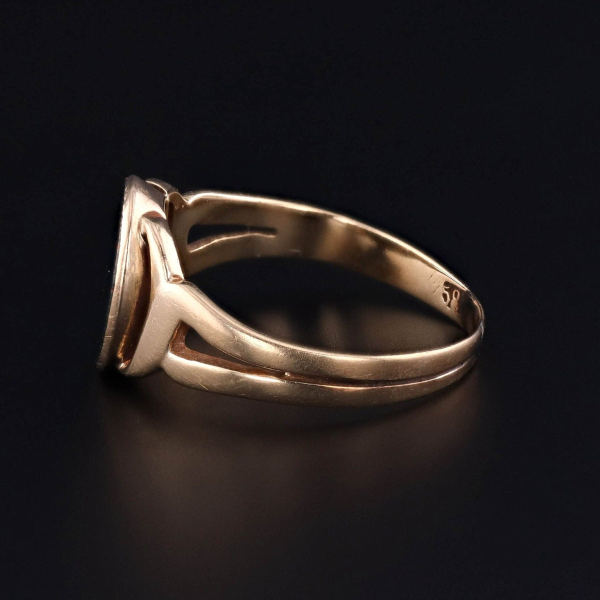 Antique Bloodstone Ring of 18k Gold - Trademark Antiques