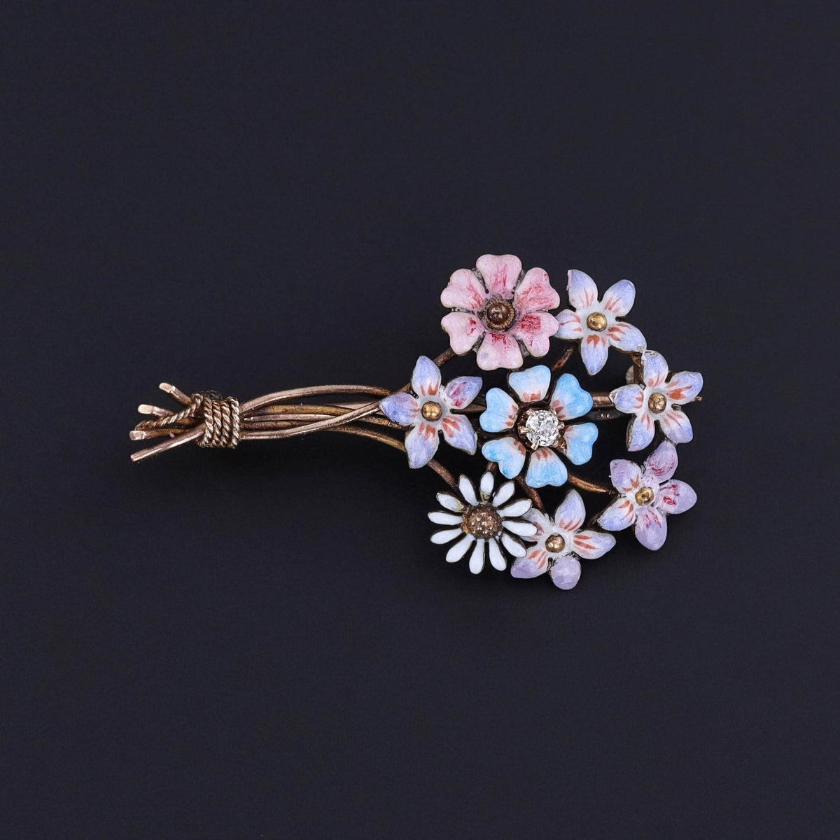 Antique Bouquet Brooch of 18k Gold - Trademark Antiques