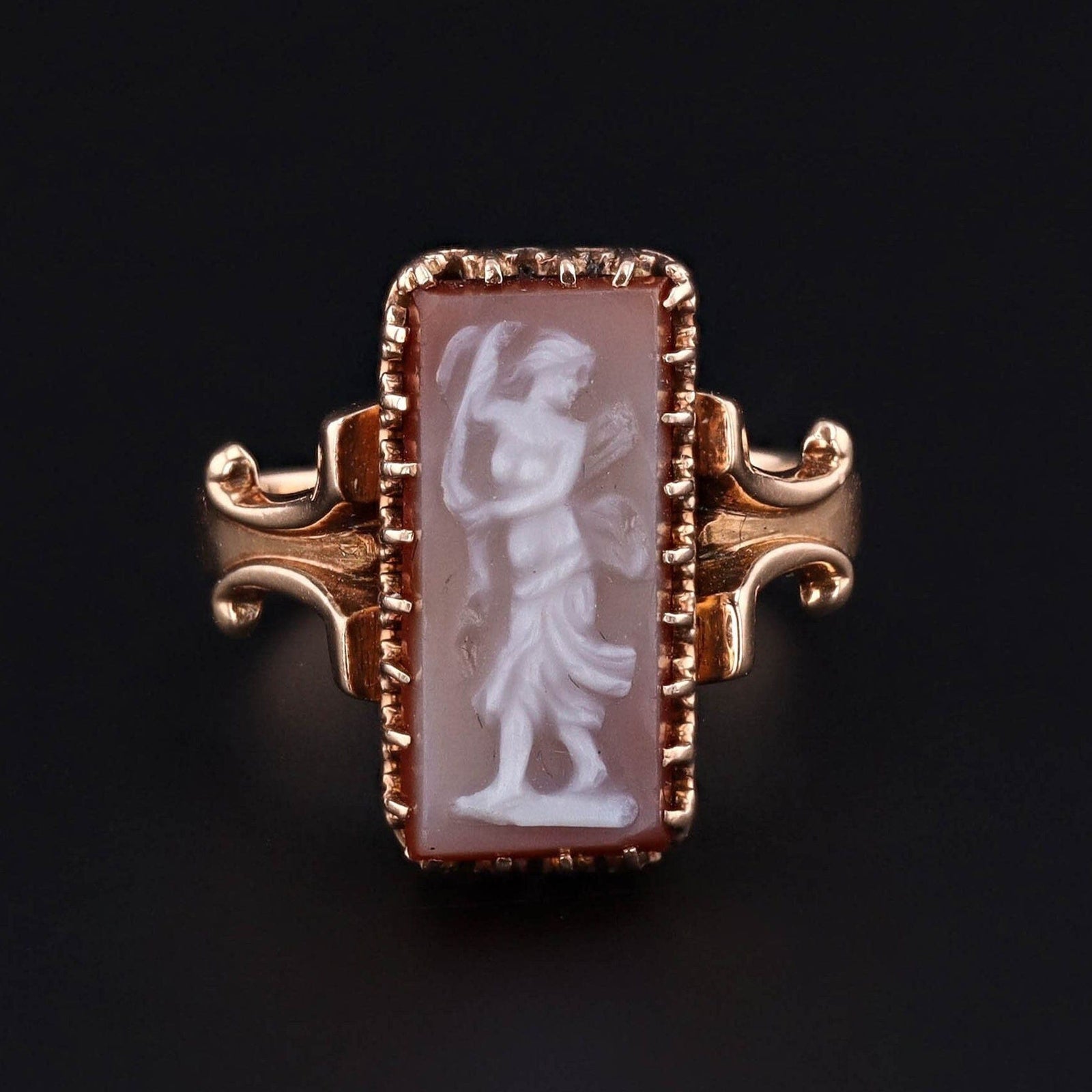 Antique Carved Shell Cameo Ring of 14k Gold - Trademark Antiques