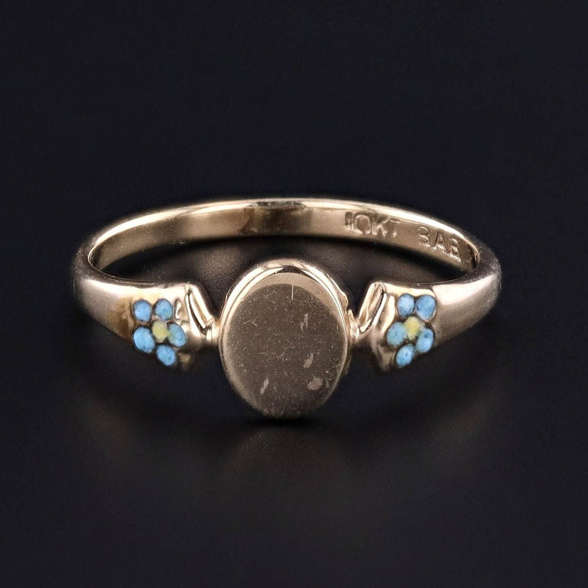 Antique Child's Ring of 10k Gold - Trademark Antiques