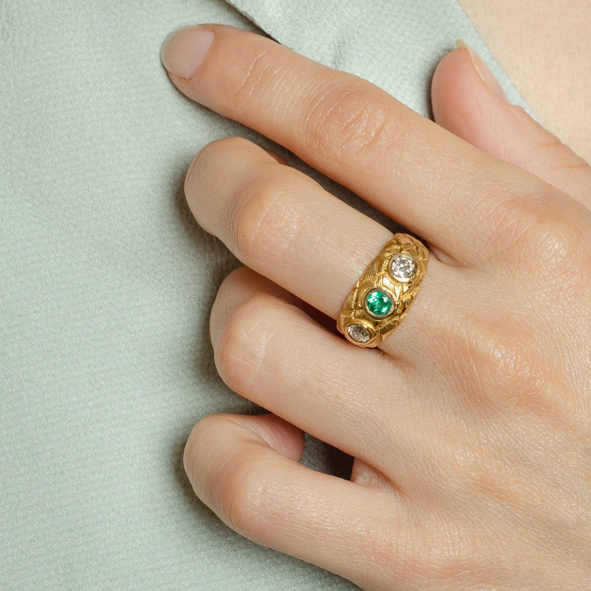 Antique Emerald and Diamond Ring of 14k Gold - Trademark Antiques