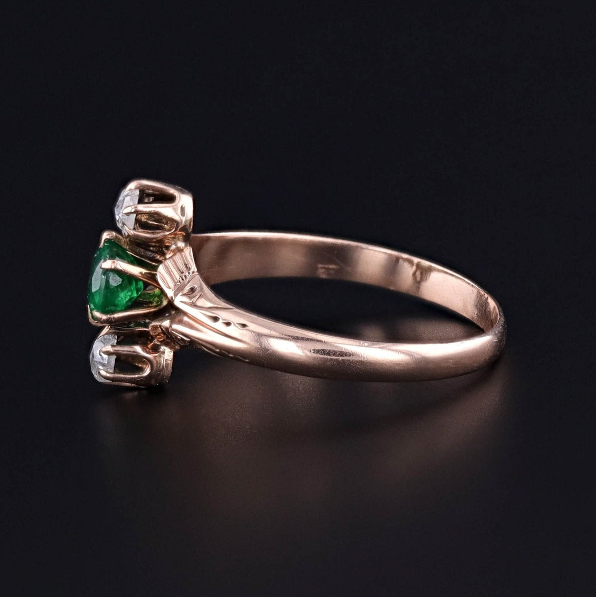 Antique Emerald Ring of 10k Gold - Trademark Antiques