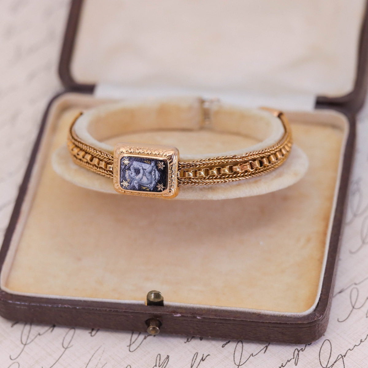 Antique Enamel Cherub Bracelet of 18k Gold - Trademark Antiques