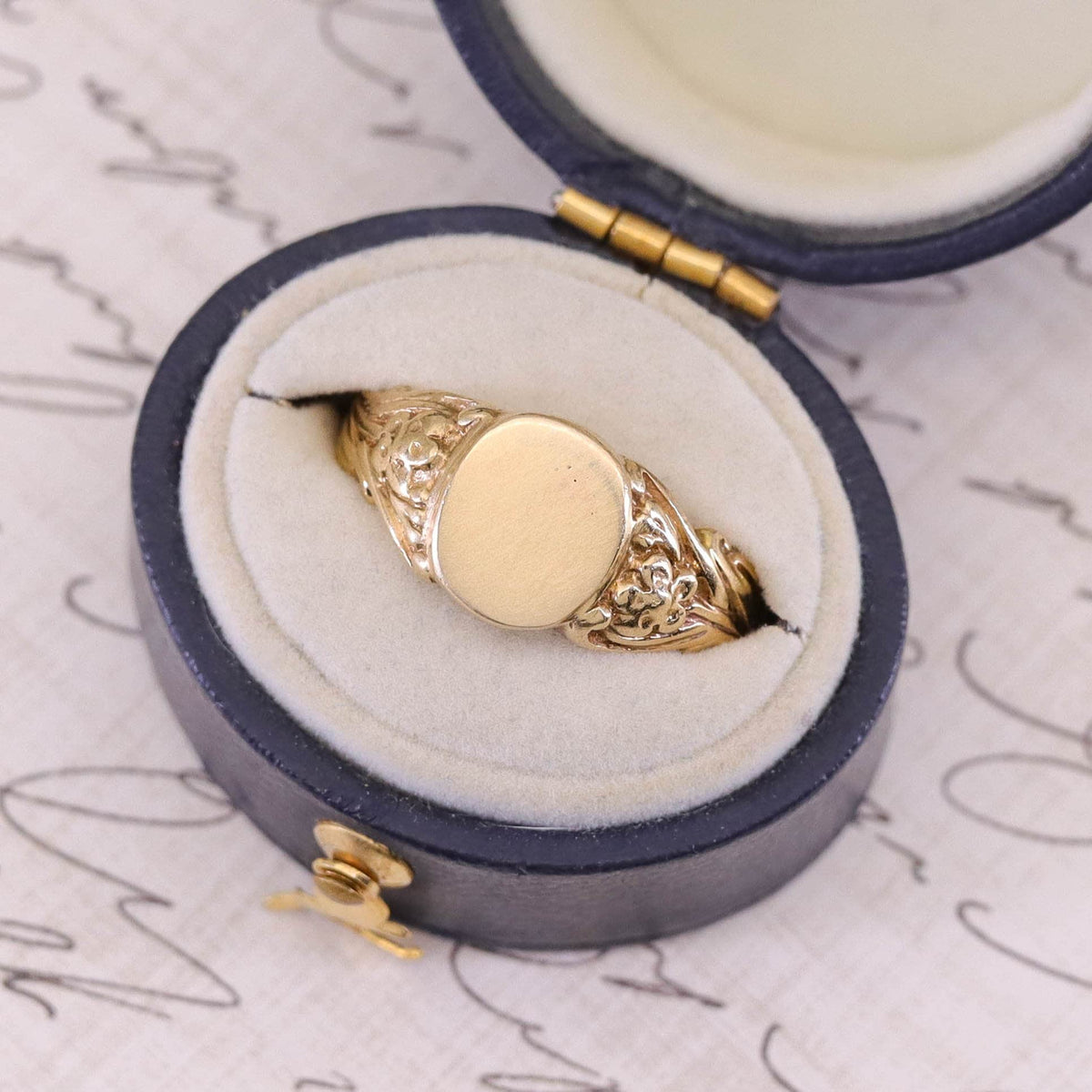Antique Floral Signet Ring of 14k Gold - Trademark Antiques