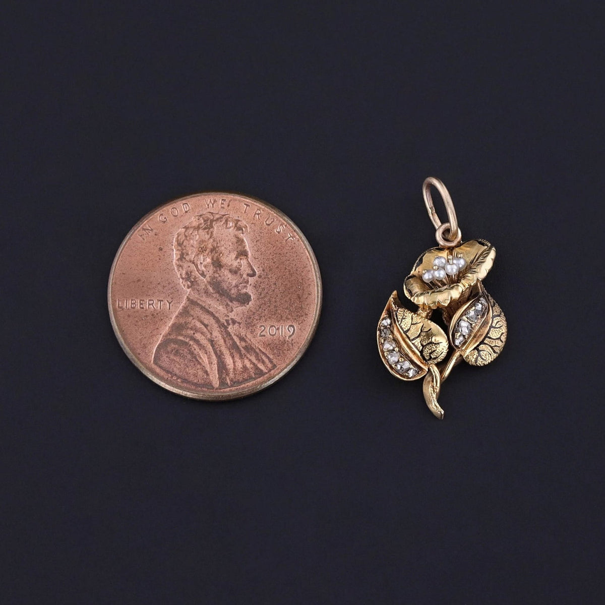 Antique Flower Charm of 18k Gold - Trademark Antiques