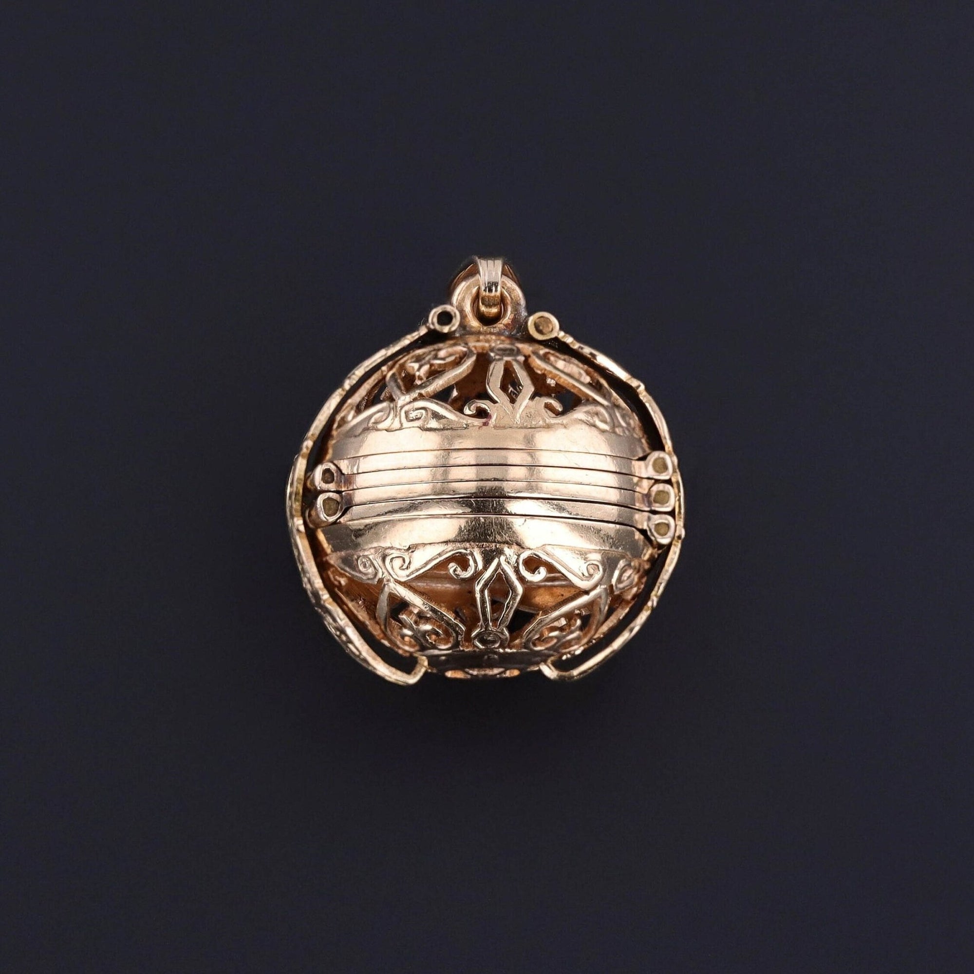 Antique Folding Orb Photo Locket of 18k Gold - Trademark Antiques