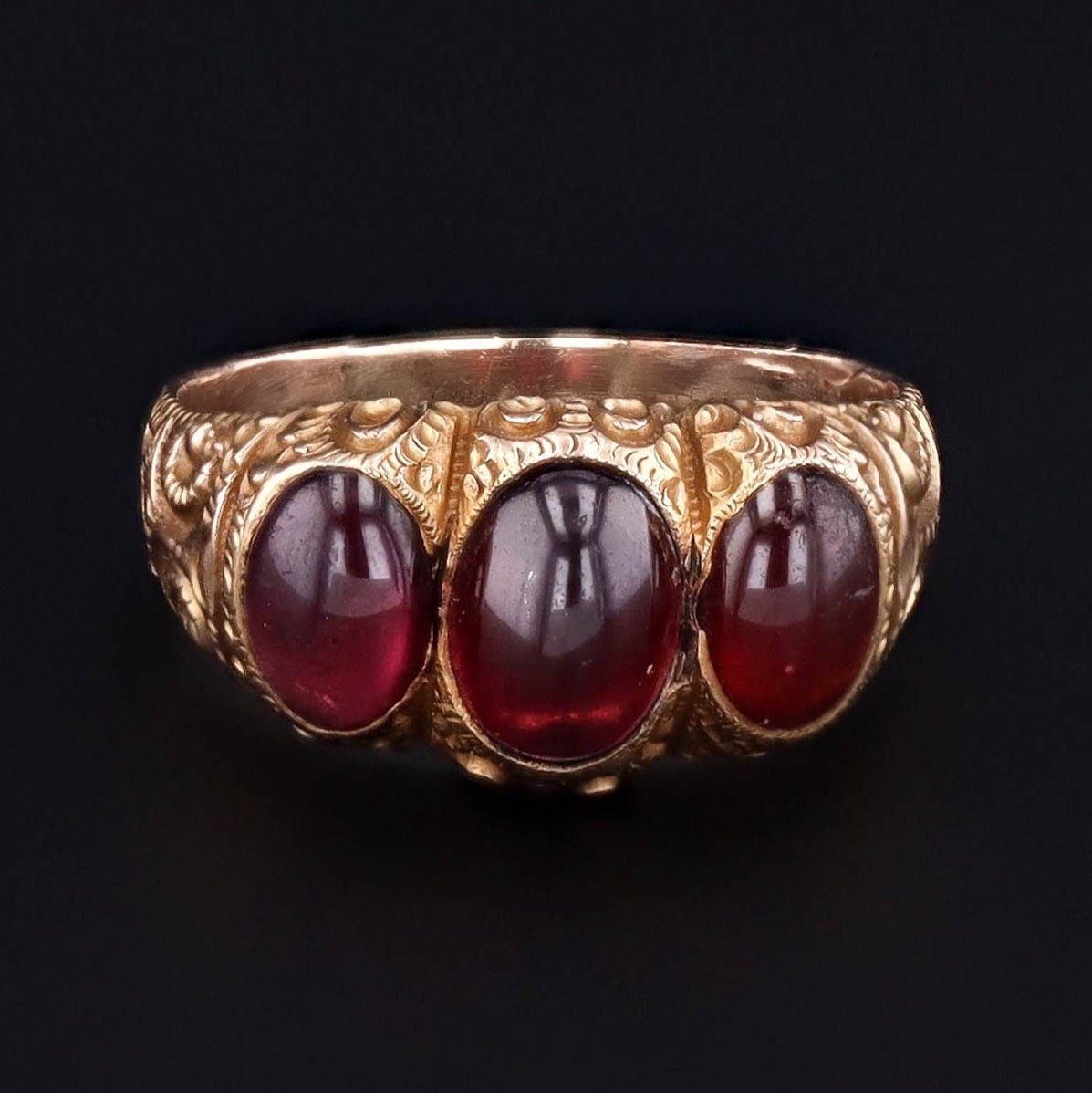 Antique Garnet Ring of 10k Gold - Trademark Antiques