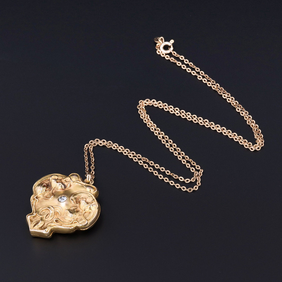 Antique Gold Locket | Art Nouveau Locket - Trademark Antiques