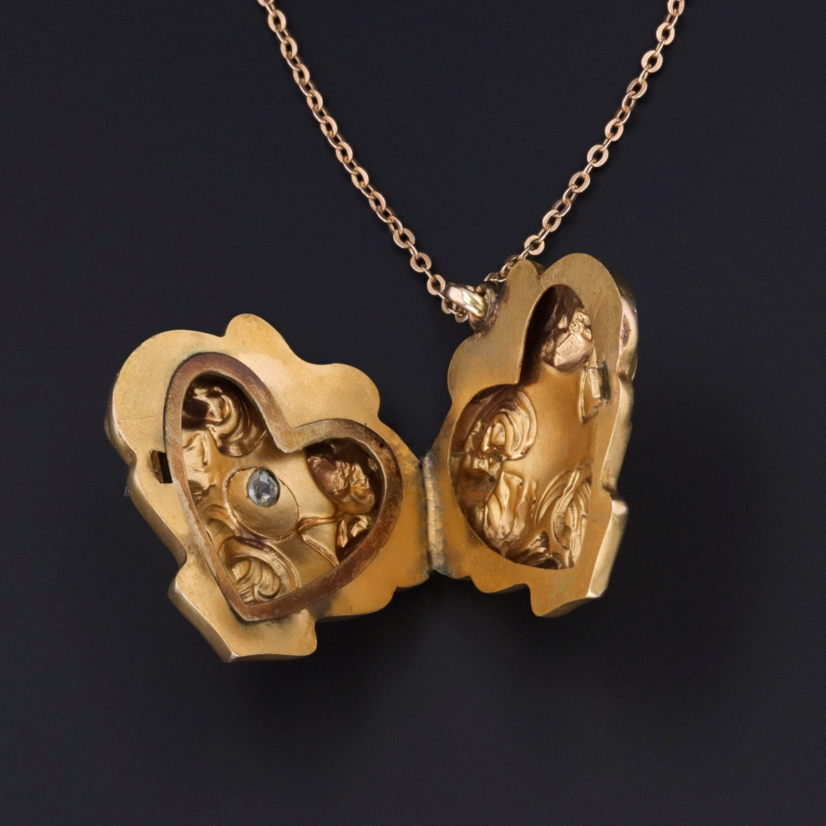 Antique Gold Locket | Art Nouveau Locket - Trademark Antiques