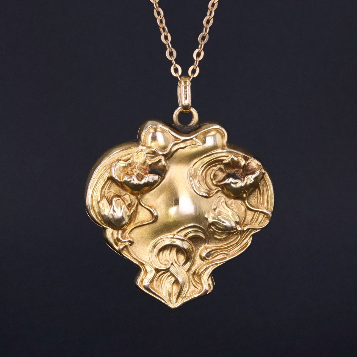 Antique Gold Locket | Art Nouveau Locket - Trademark Antiques