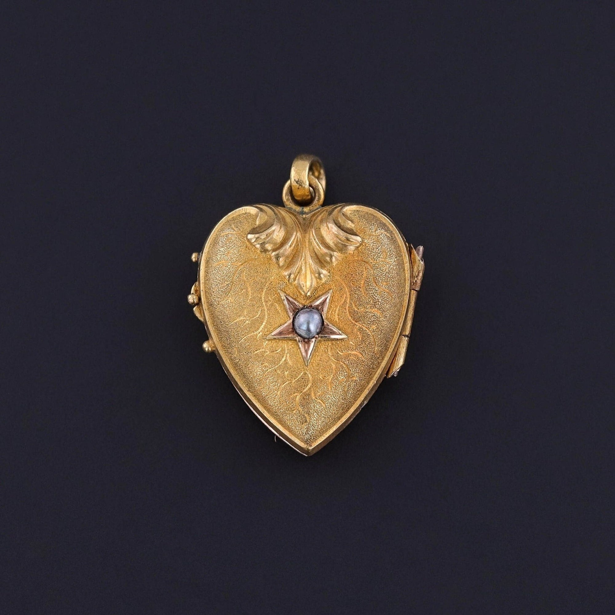 Antique Heart Locket of 14k Gold - Trademark Antiques