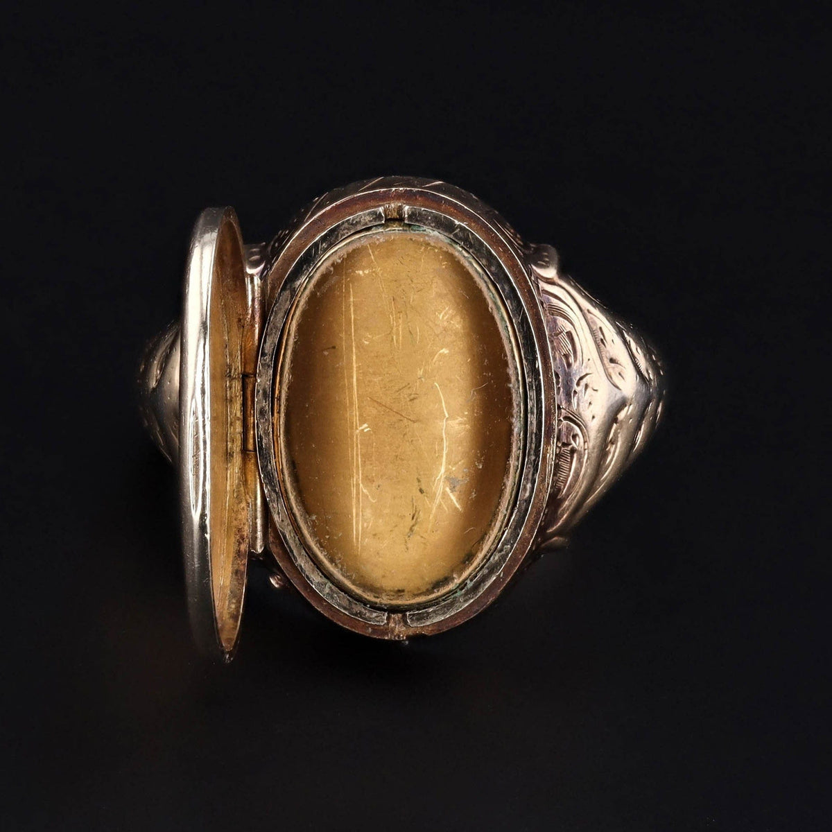 Antique Letter 'I' Locket Ring of 10k Gold - Trademark Antiques
