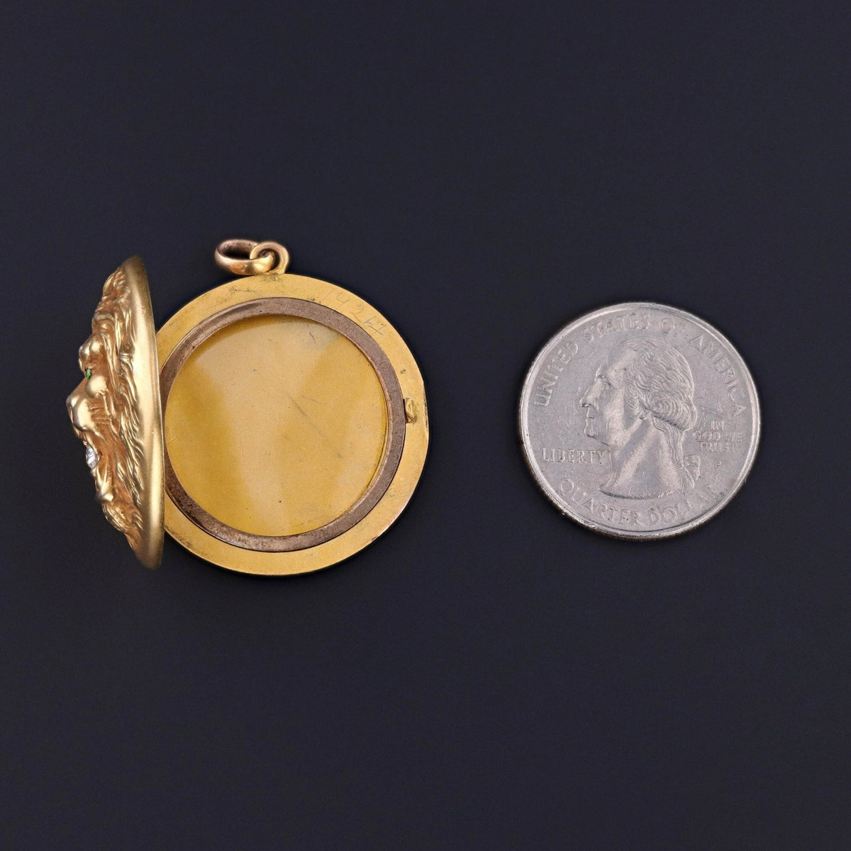 Antique Lion Locket of 14k Gold - Trademark Antiques