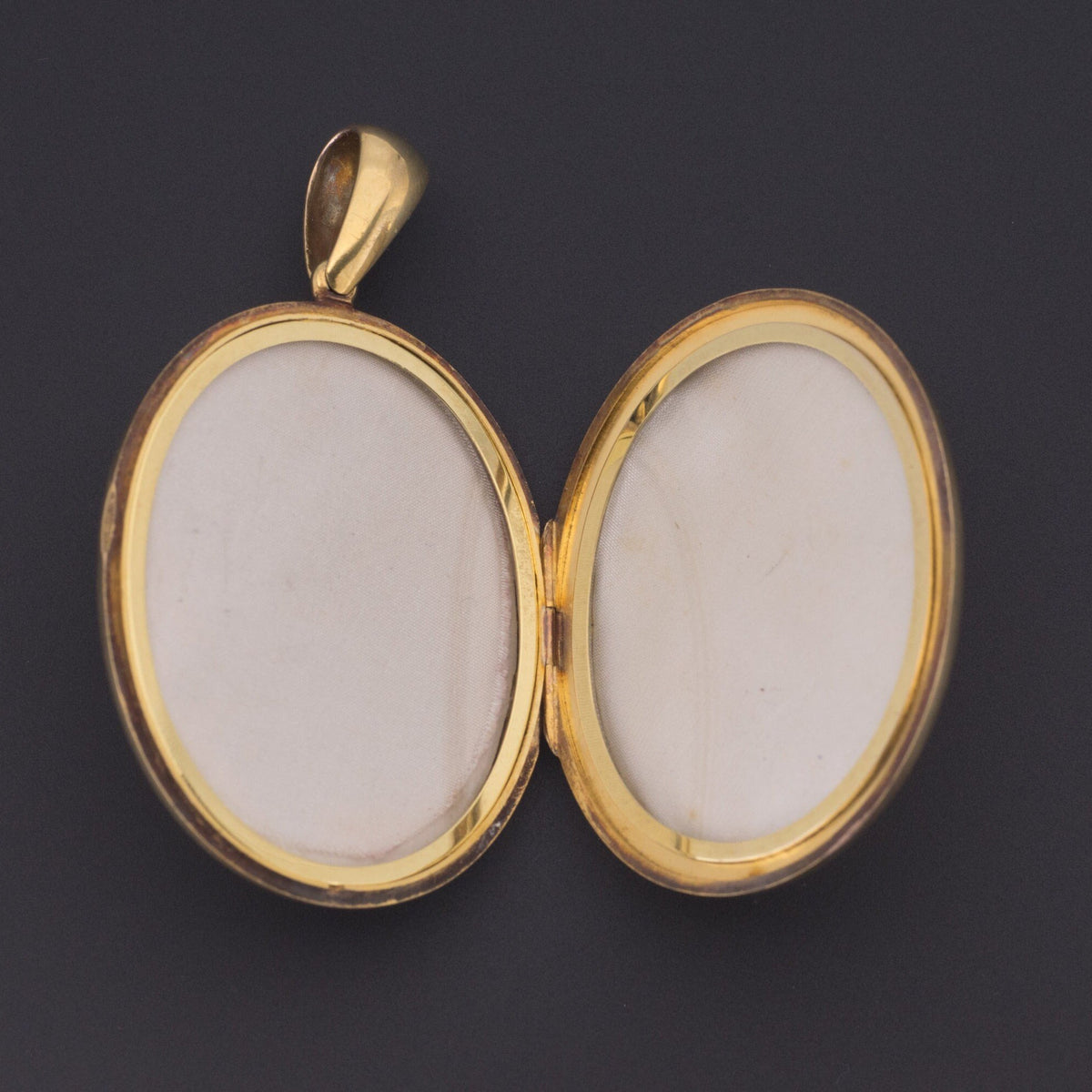 Antique Locket | Horseshoe Locket - Trademark Antiques