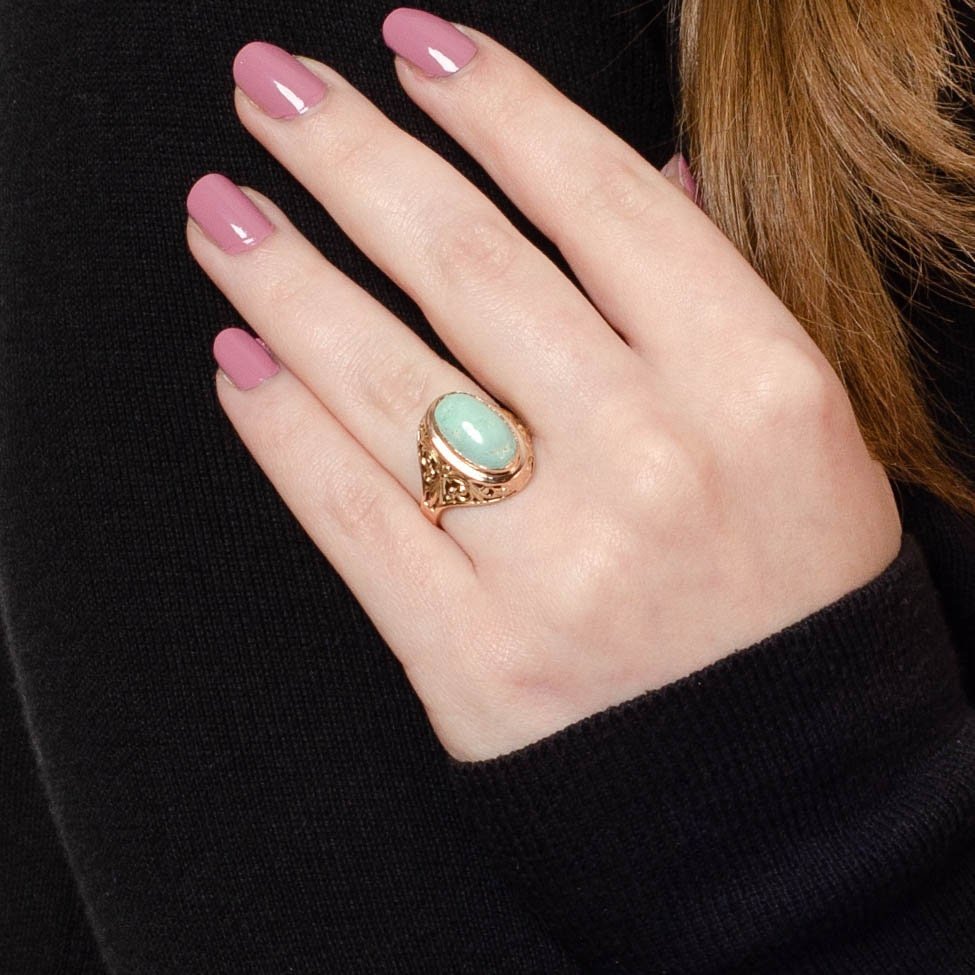 Antique Oval Turquoise Ring of 14k Gold - Trademark Antiques