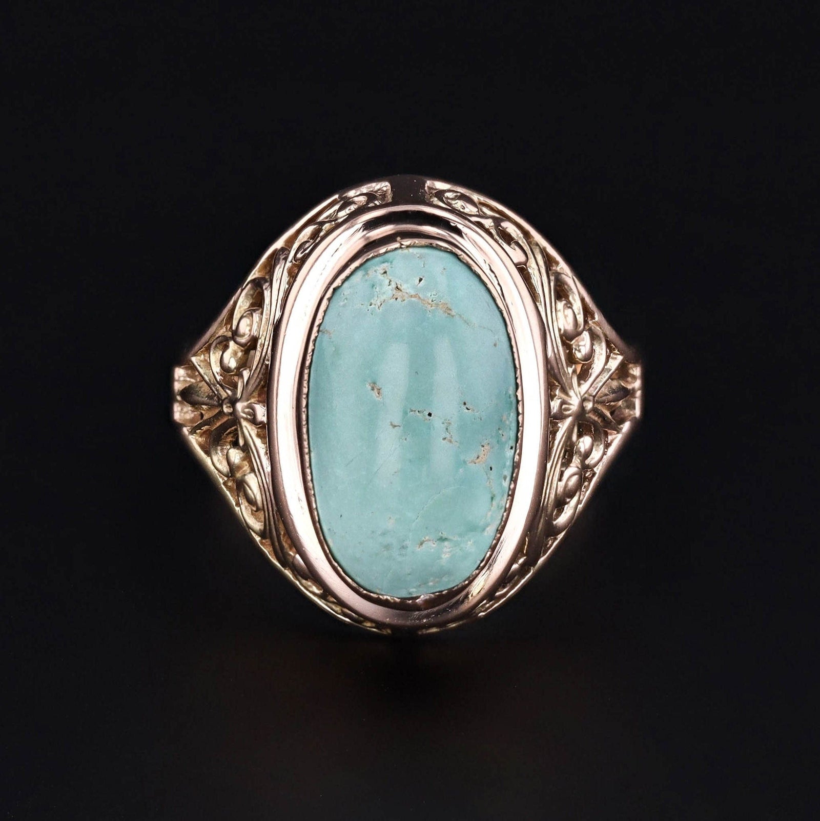 Antique Oval Turquoise Ring of 14k Gold - Trademark Antiques