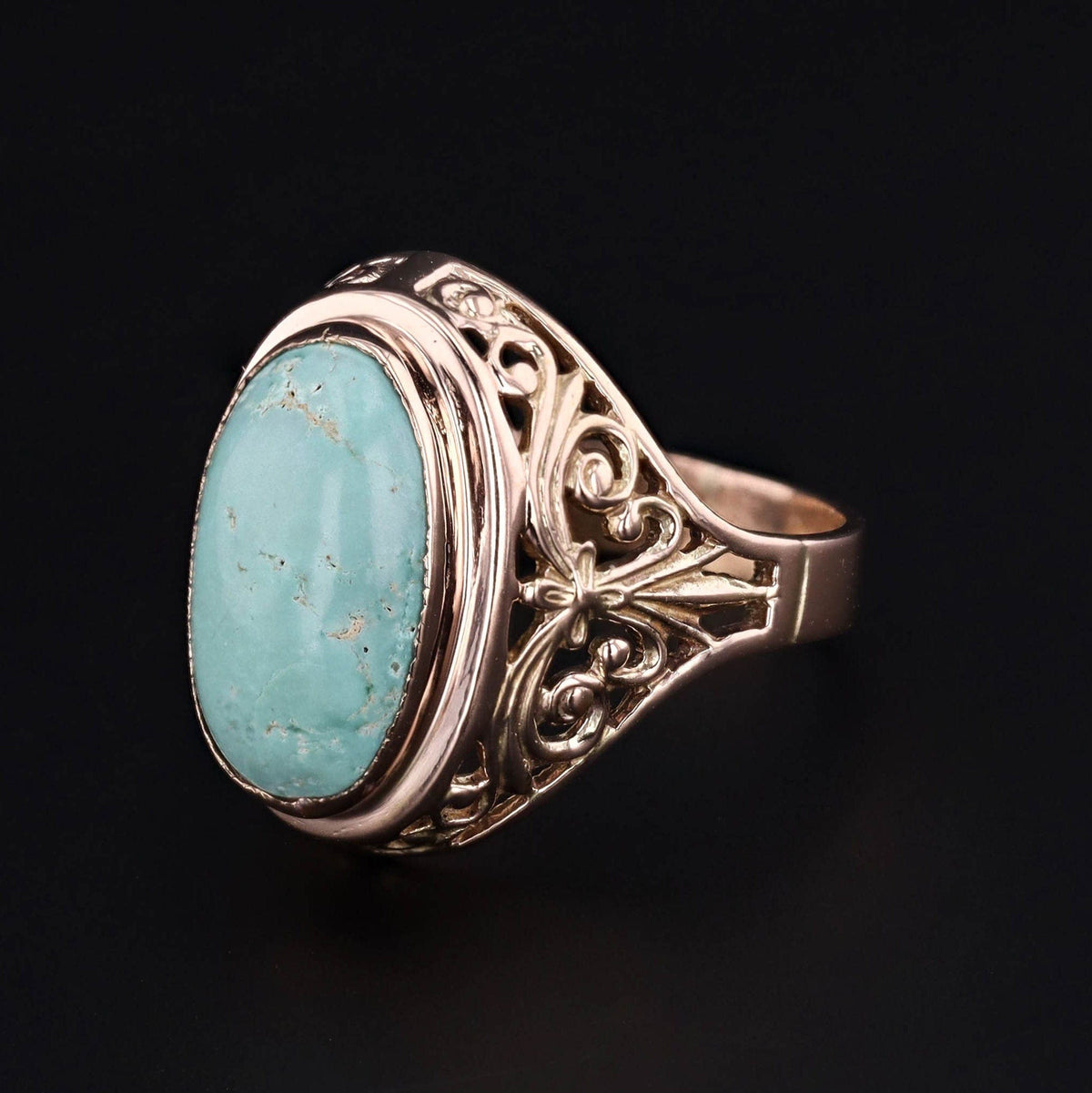 Antique Oval Turquoise Ring of 14k Gold - Trademark Antiques