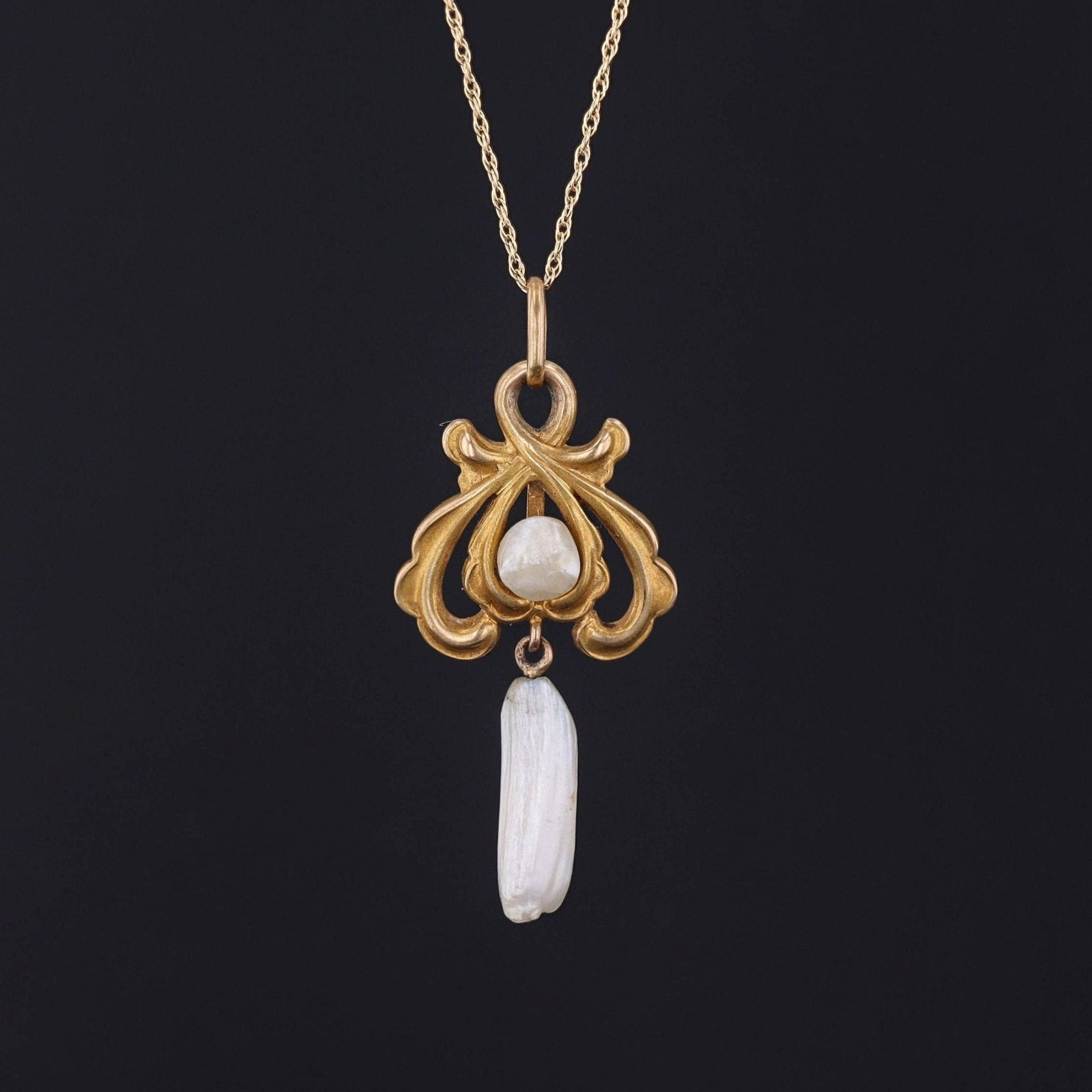 Antique Pearl Lavalier Pendant of 14k Gold - Trademark Antiques
