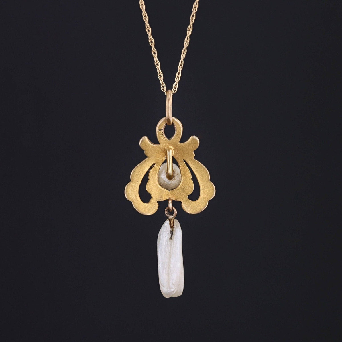 Antique Pearl Lavalier Pendant of 14k Gold - Trademark Antiques