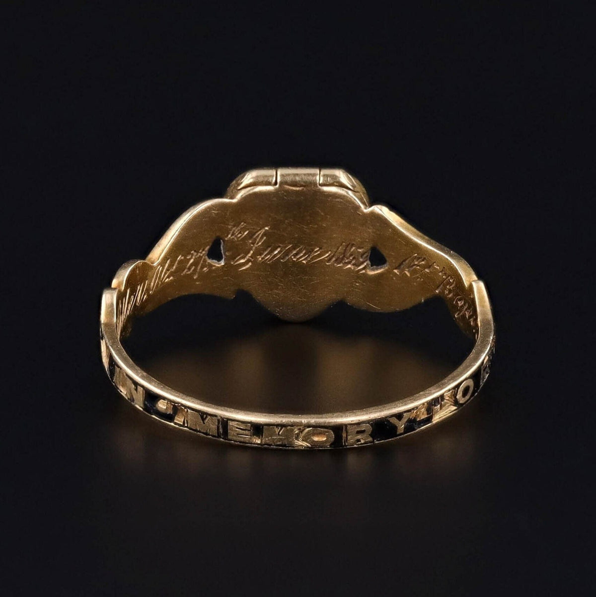 Antique Victorian Mourning Locket Ring of 18k Gold - Trademark Antiques