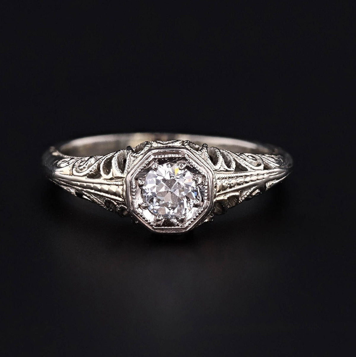 Art Deco Filigree Diamond Ring of 19k White Gold - Trademark Antiques