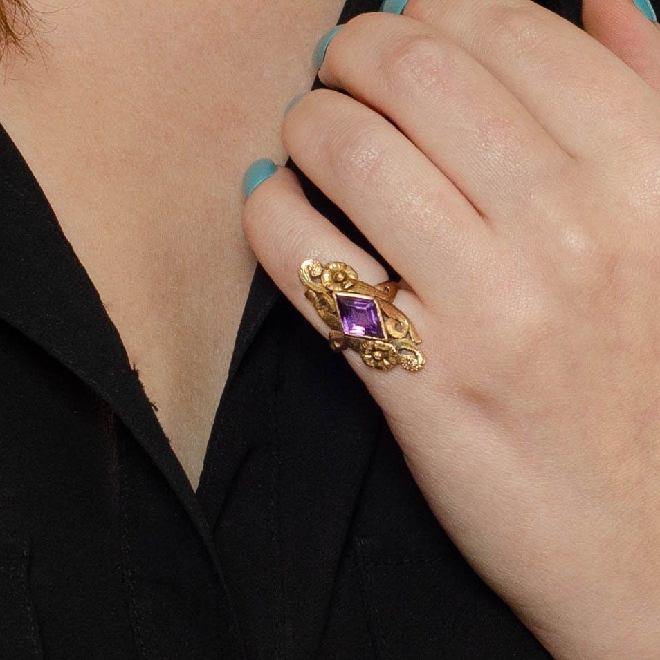 Art Nouveau Amethyst Ring | 10k Gold Ring - Trademark Antiques