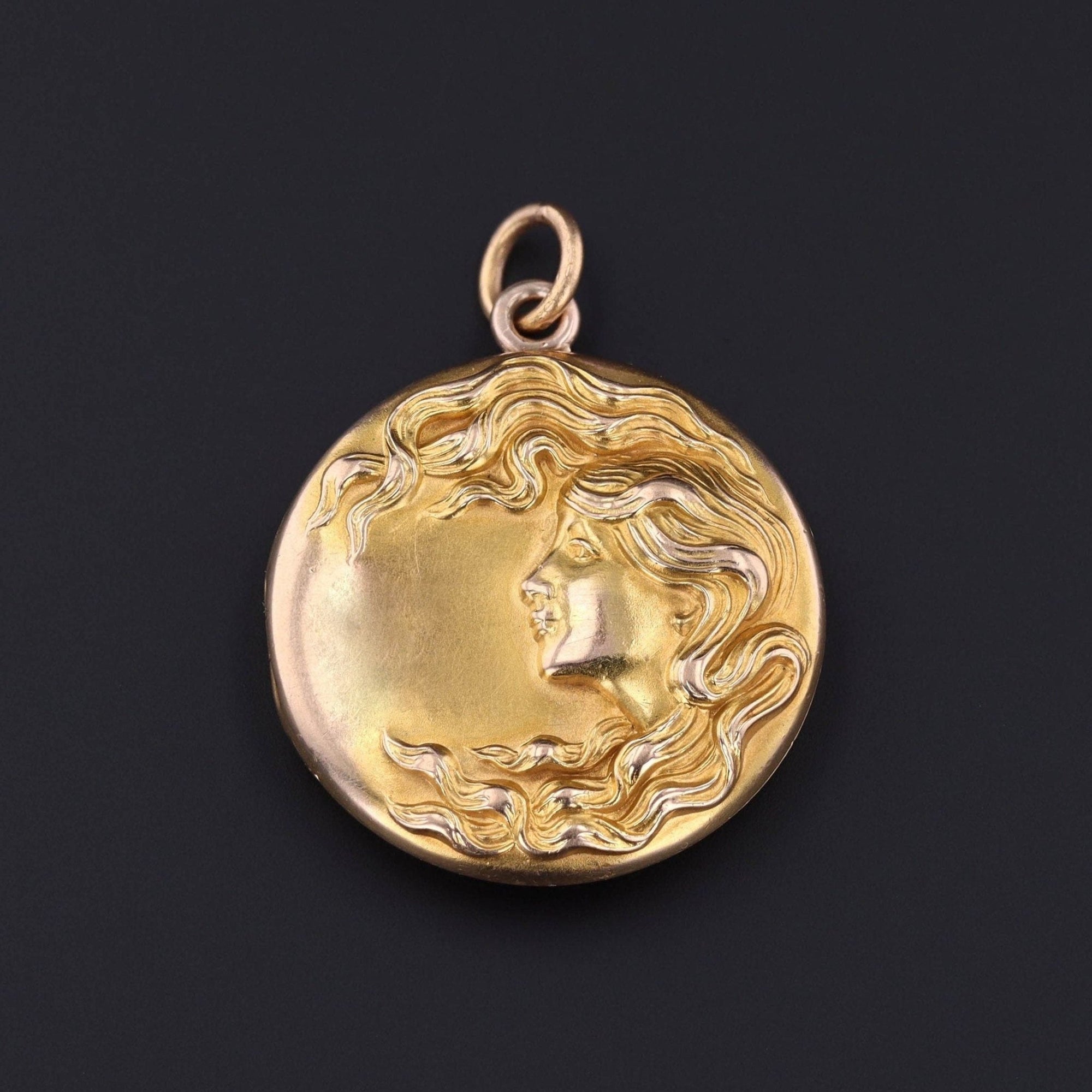 Art Nouveau Locket of 9ct Gold - Trademark Antiques