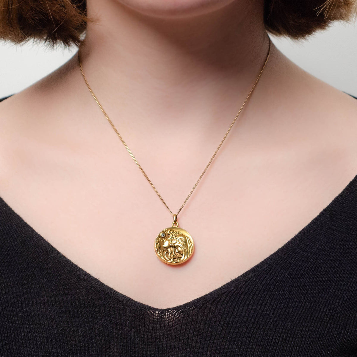 Art Nouveau Women Locket of 10k Gold Engraved with Elizabeth - Trademark Antiques