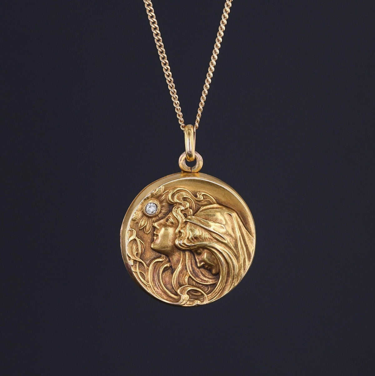 Art Nouveau Women Locket of 10k Gold Engraved with Elizabeth - Trademark Antiques