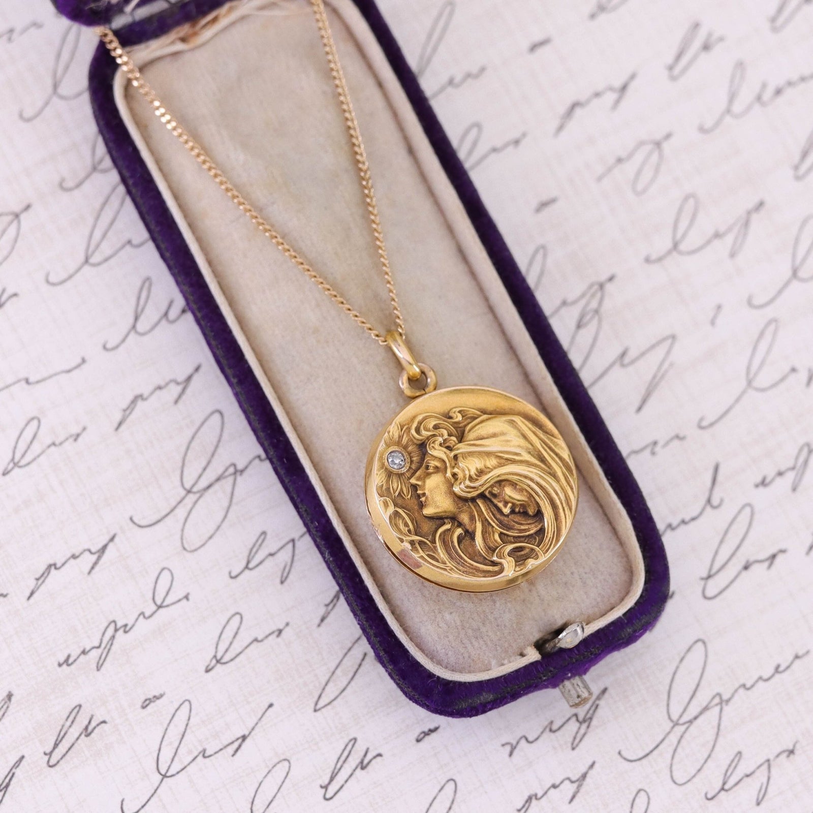 Art Nouveau Women Locket of 10k Gold Engraved with Elizabeth - Trademark Antiques