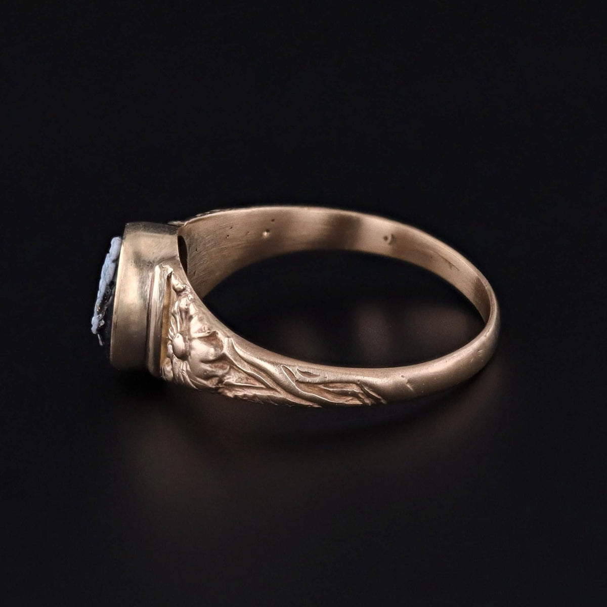 Banded Agate Flower Ring of 14k Gold - Trademark Antiques