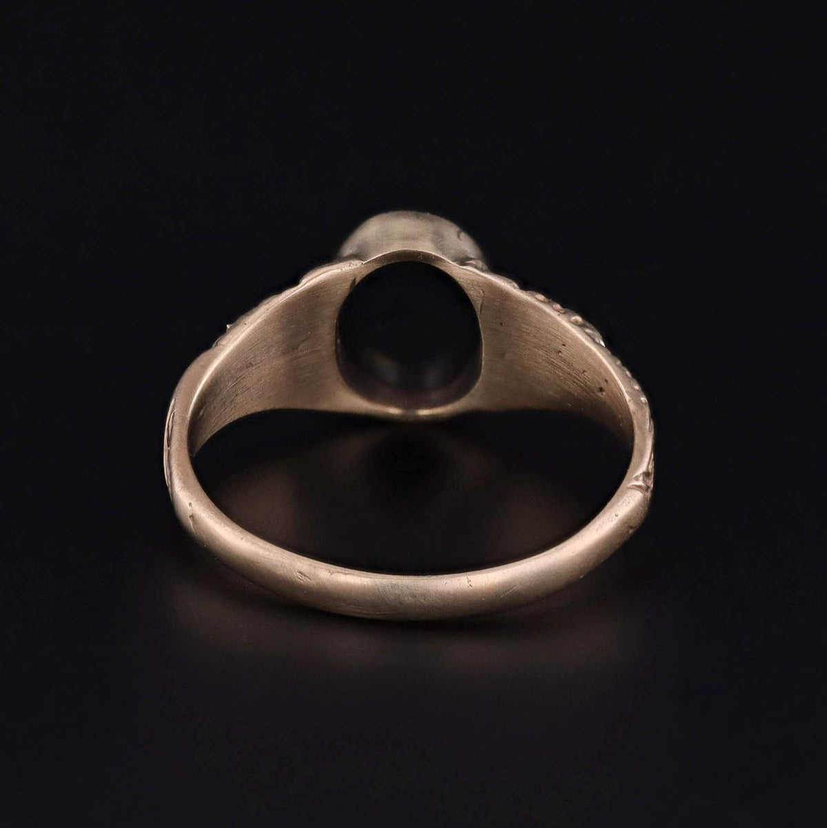Banded Agate Flower Ring of 14k Gold - Trademark Antiques