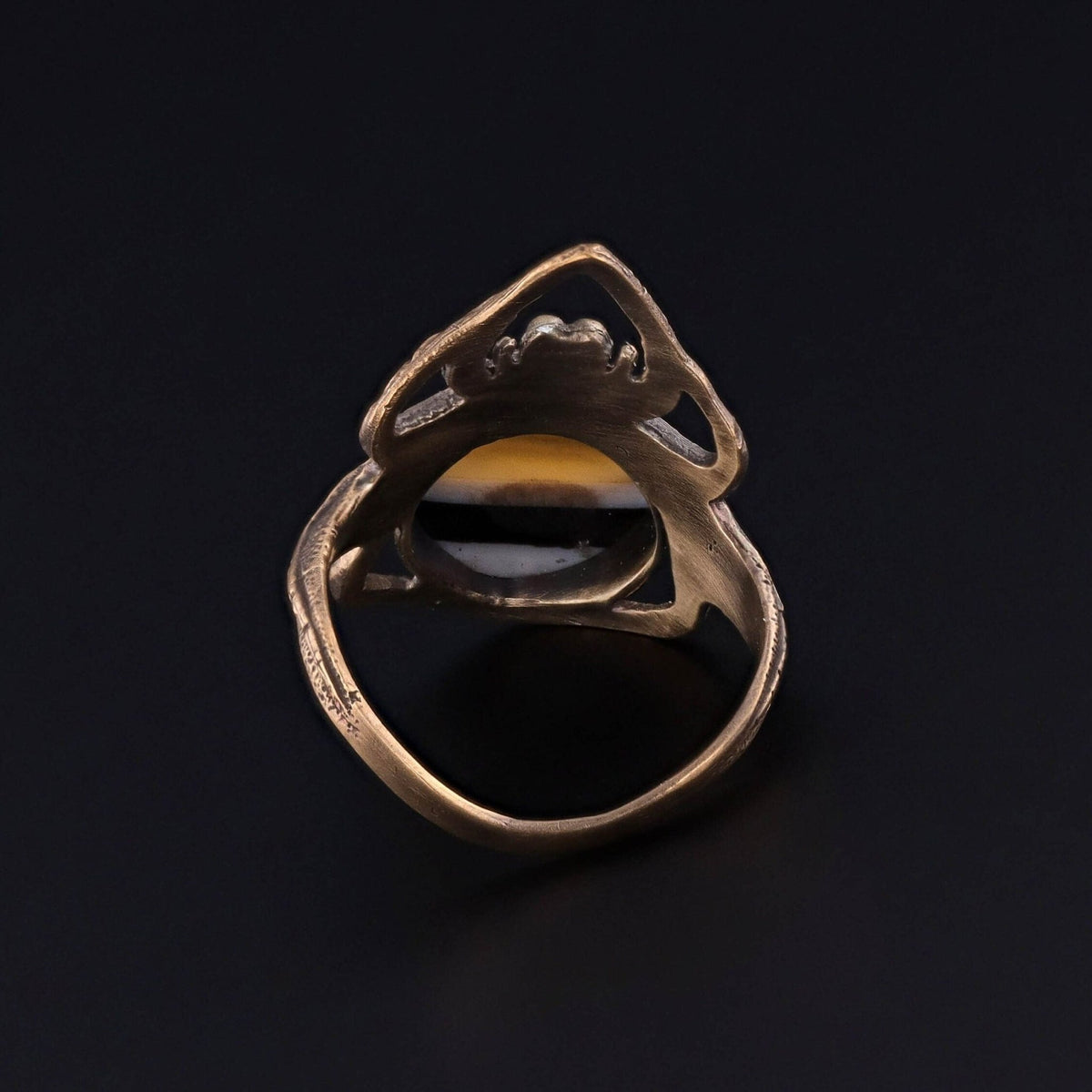 Banded Agate Spider Ring of 14k Gold - Trademark Antiques