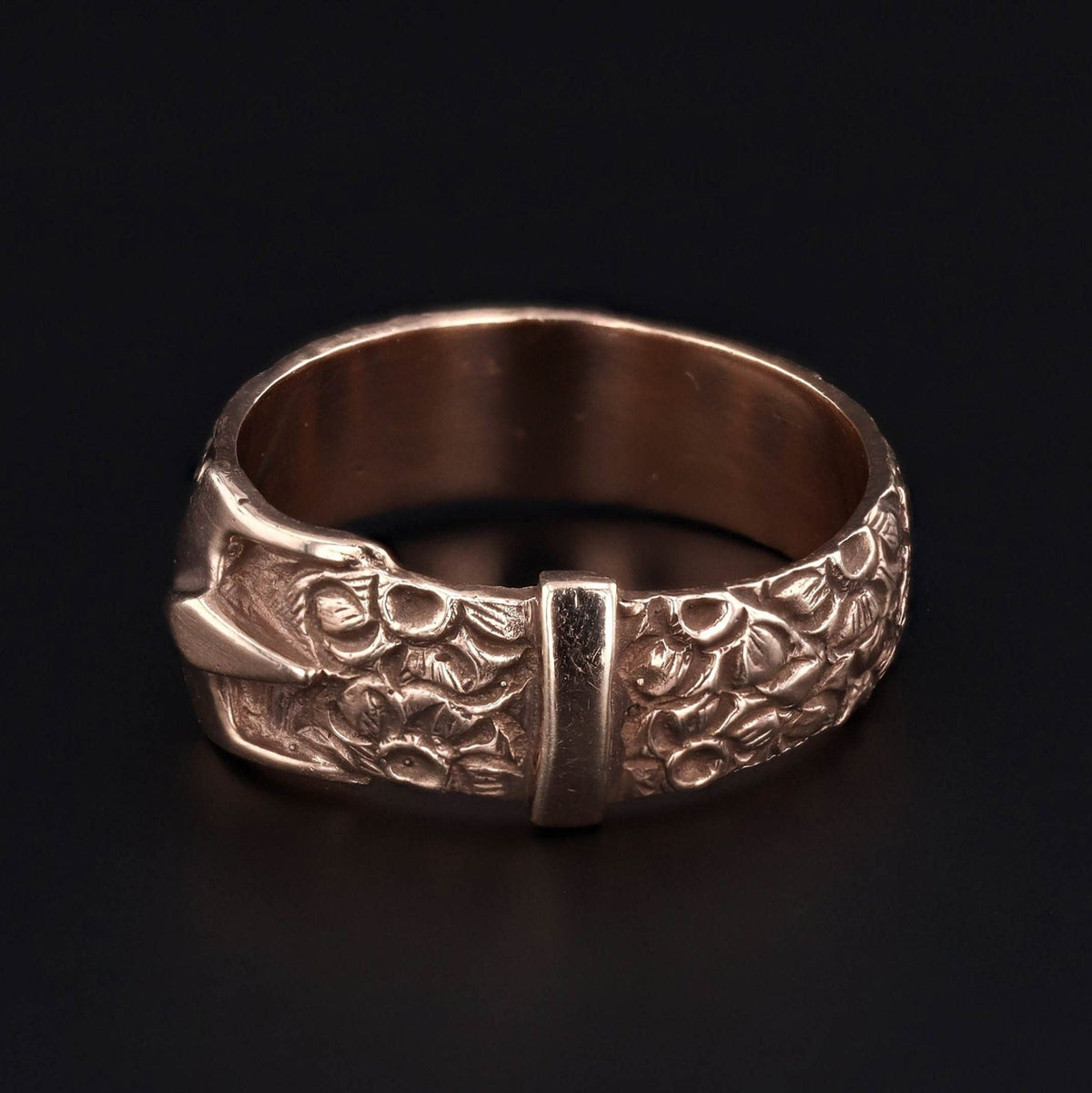 Buckle Ring | 14k Gold Ring - Trademark Antiques