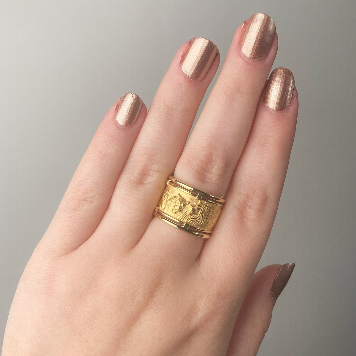 Carrera y Carrera Lion Pride Ring of 18k Gold - Trademark Antiques