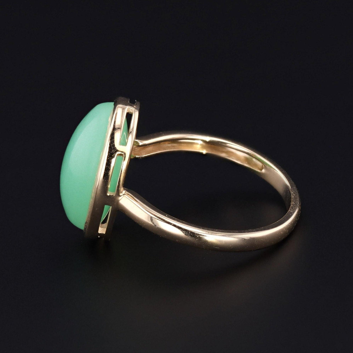 Chrysoprase Ring | 14k Gold Chrysoprase Ring - Trademark Antiques