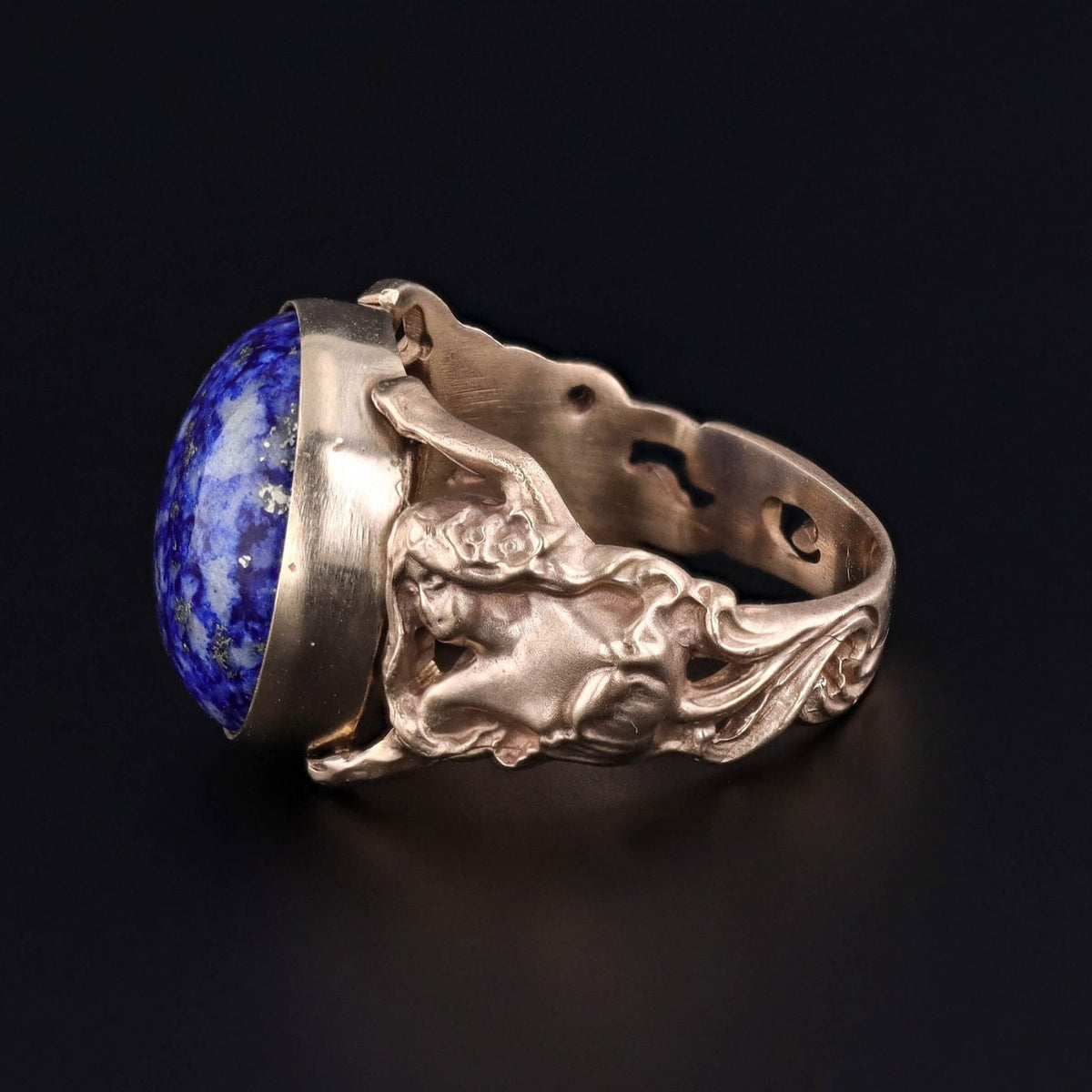 Floral Woman Lapis Ring of 14k Gold - Trademark Antiques