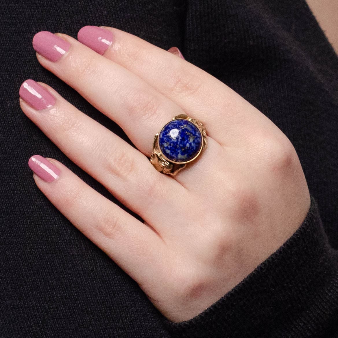 Floral Woman Lapis Ring of 14k Gold - Trademark Antiques