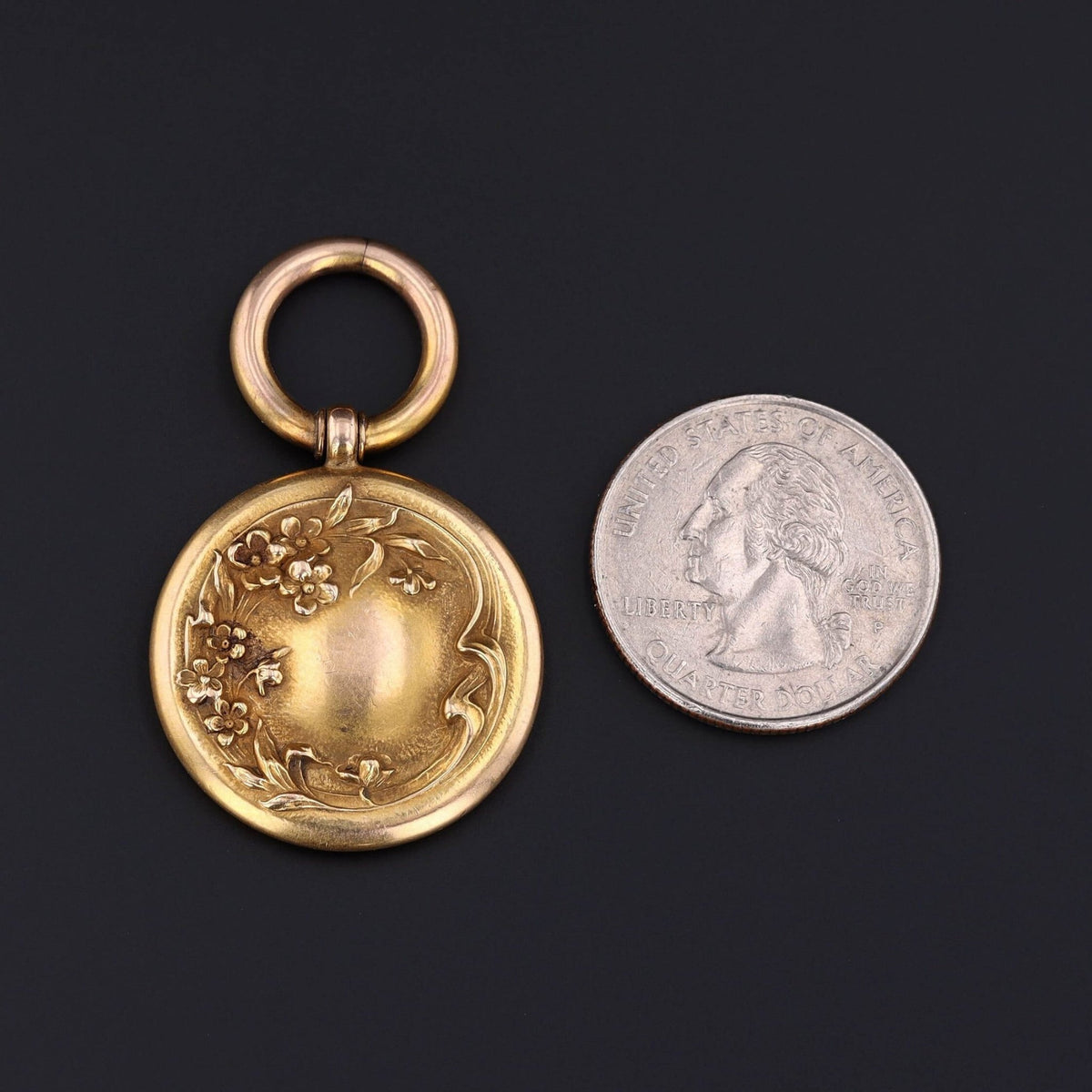 Flower Pendant | 10k Gold Pendant - Trademark Antiques