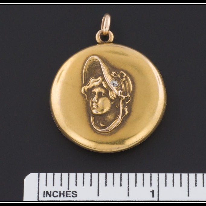 Gold Locket | Art Nouveau Locket - Trademark Antiques