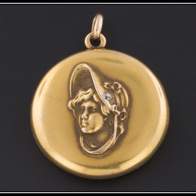 Gold Locket | Art Nouveau Locket - Trademark Antiques