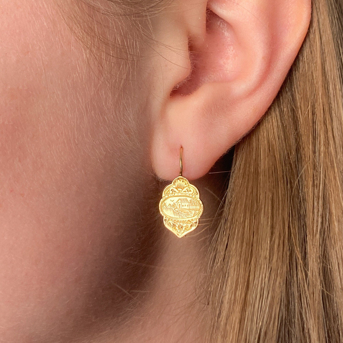 Hand Etched Victorian Earrings of 14k Gold - Trademark Antiques