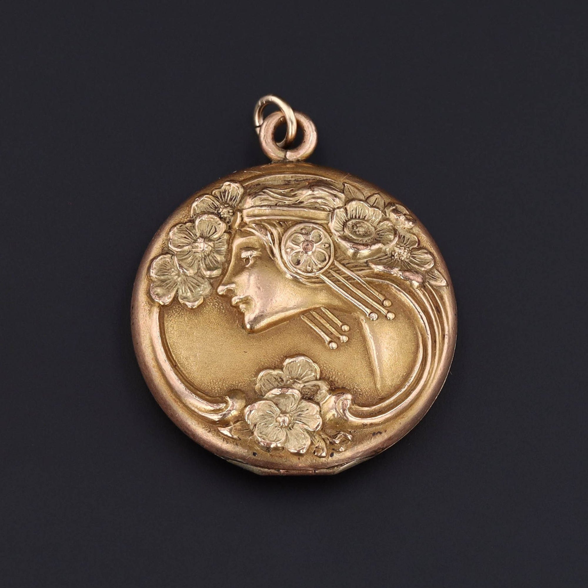 Antique Locket | Art Nouveau Lady Locket 