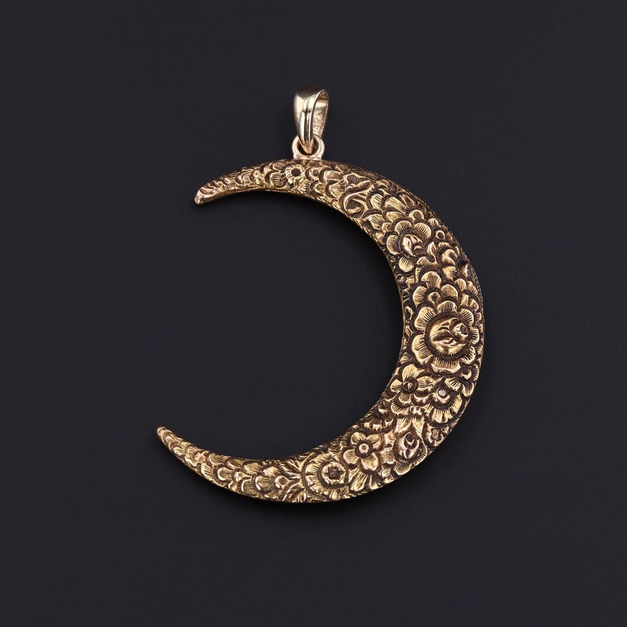 Antique Crescent Moon Pendant | Gold Moon 