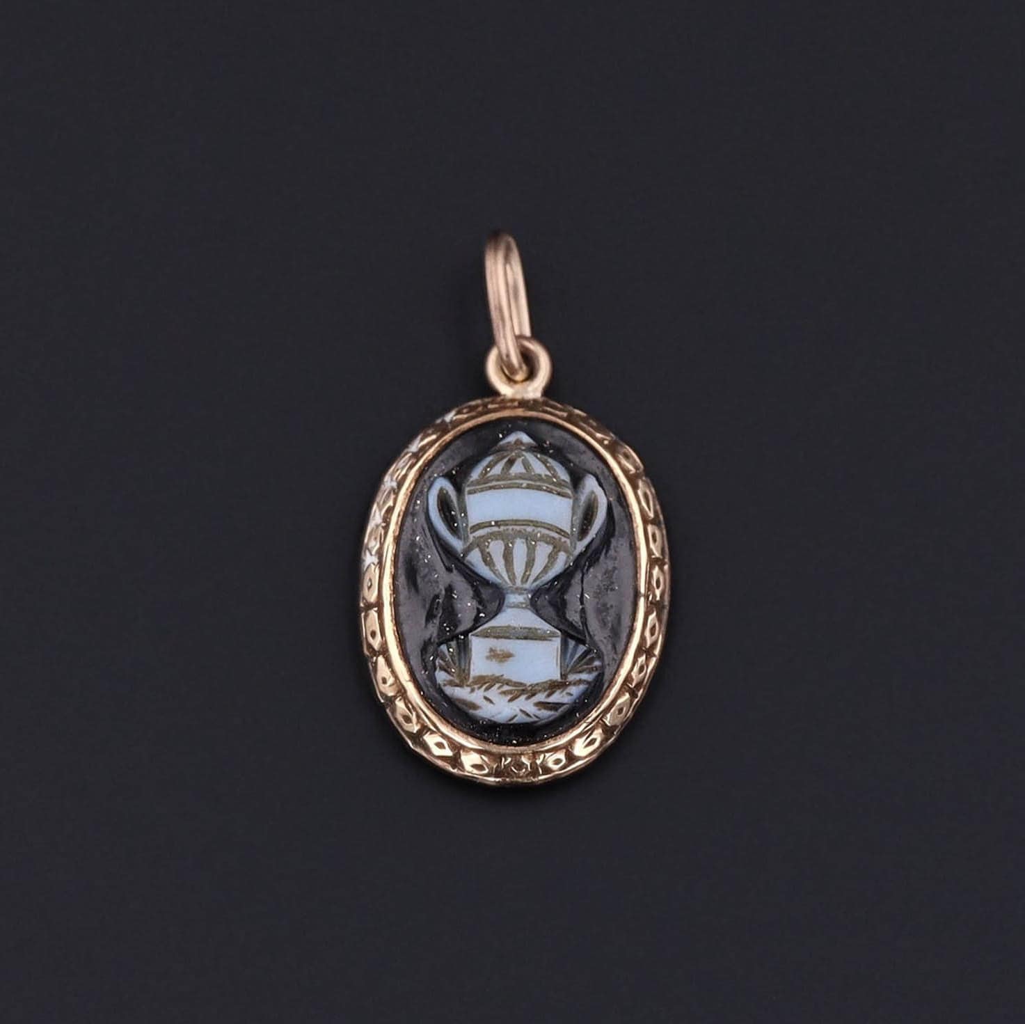 Mourning Charm | 9ct Gold & Carved Agate Urn Charm 