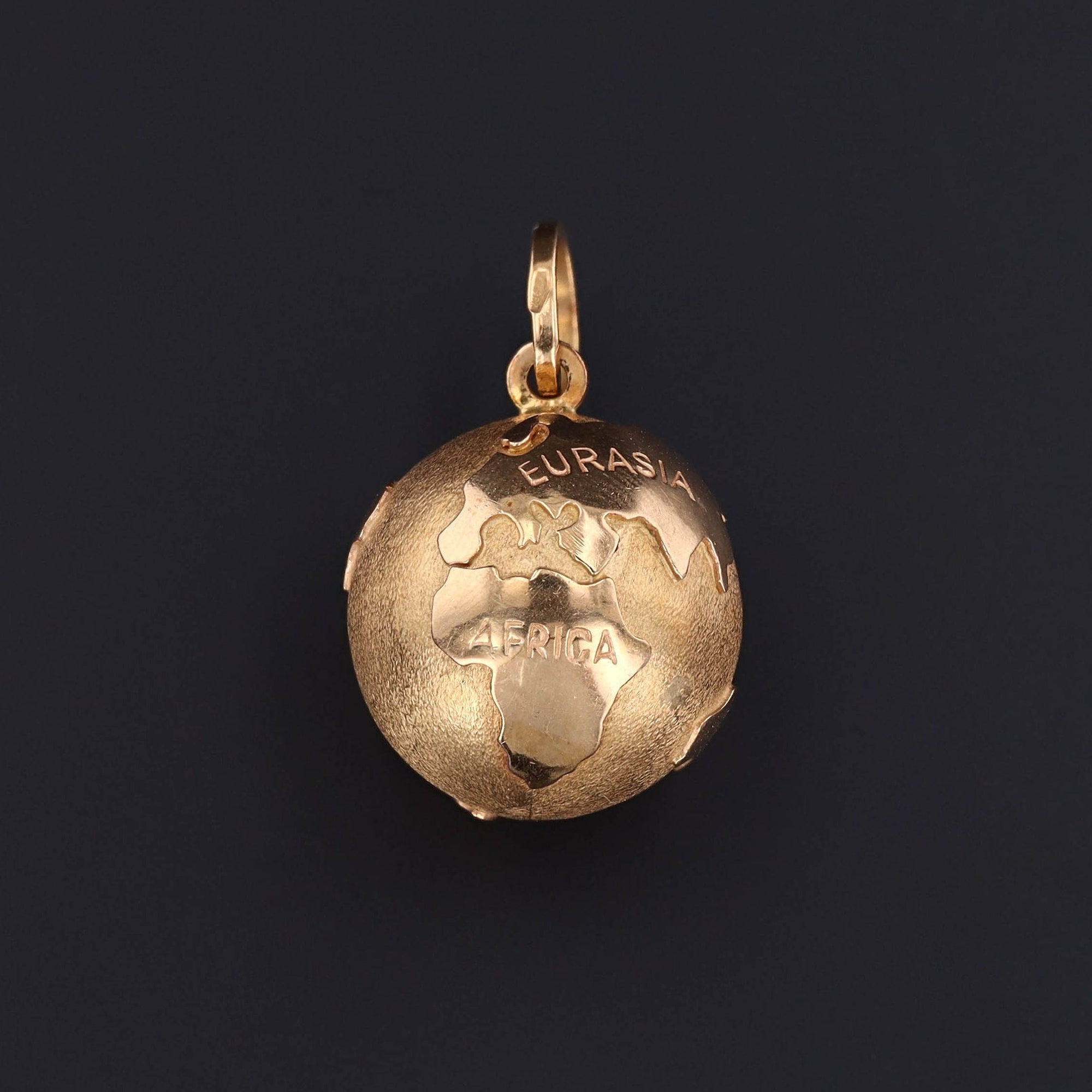 18k Gold Globe Pendant | Vintage Globe Pendant 