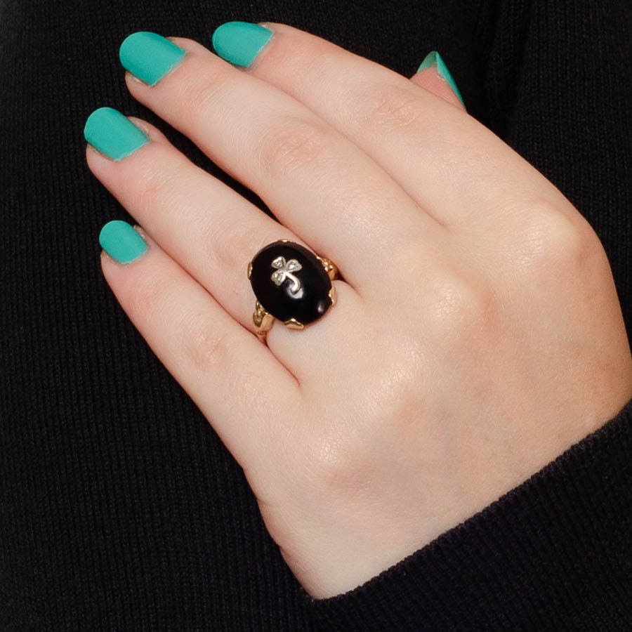 10k Antique Onyx Clover 2024 Ring